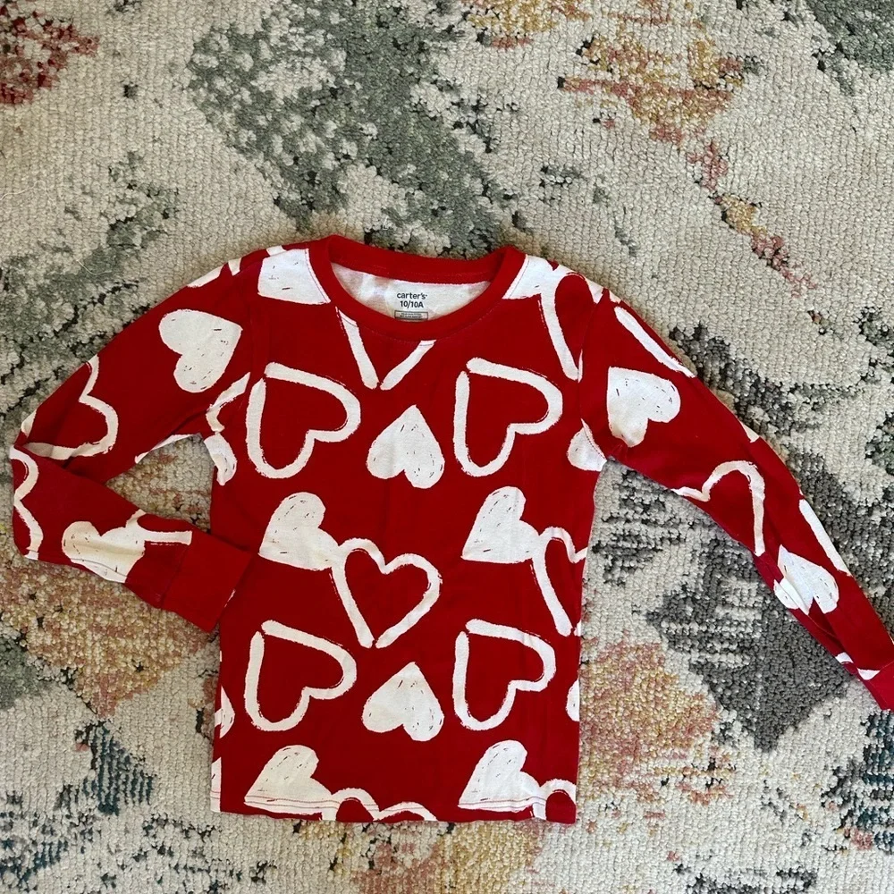 Carter’s Girls Snug Fit Allover Heart Graphic Long Sleeve Shirt Size 10